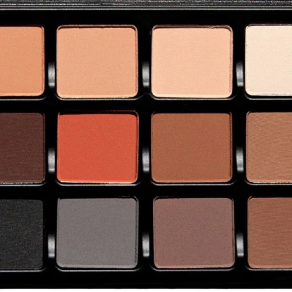 Viseart Professional Paris 12-Pan Eyeshadow Pallette in Original Neutral Nudes